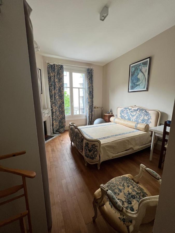 Hyper Centre ,Jolie Chambre Climatisee Avec Parking Securise Gratuit Клермон-Феран Екстериор снимка